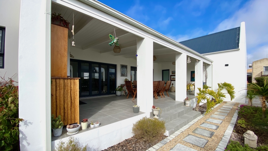 4 Bedroom Property for Sale in Dwarskersbos Western Cape